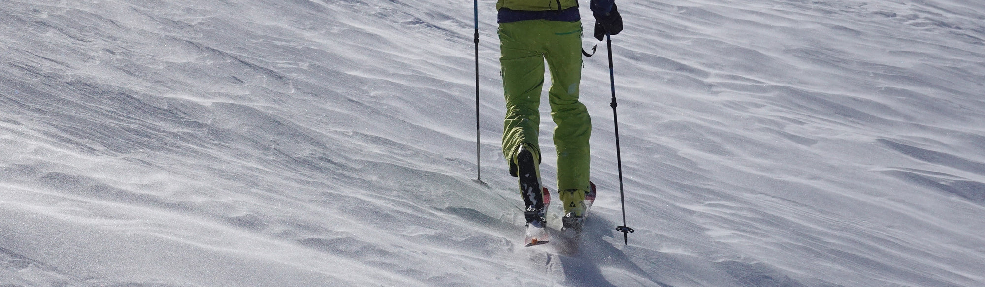 Ski tourer on a ridge in the Austrian Alps